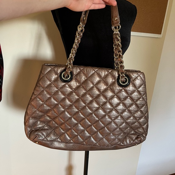 Kate spade gold tote - Picture 4 of 4